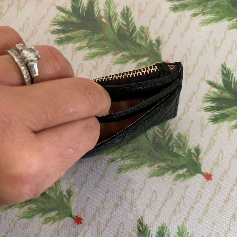 The Victoria Card Case Keychain - Picture 6 of 7